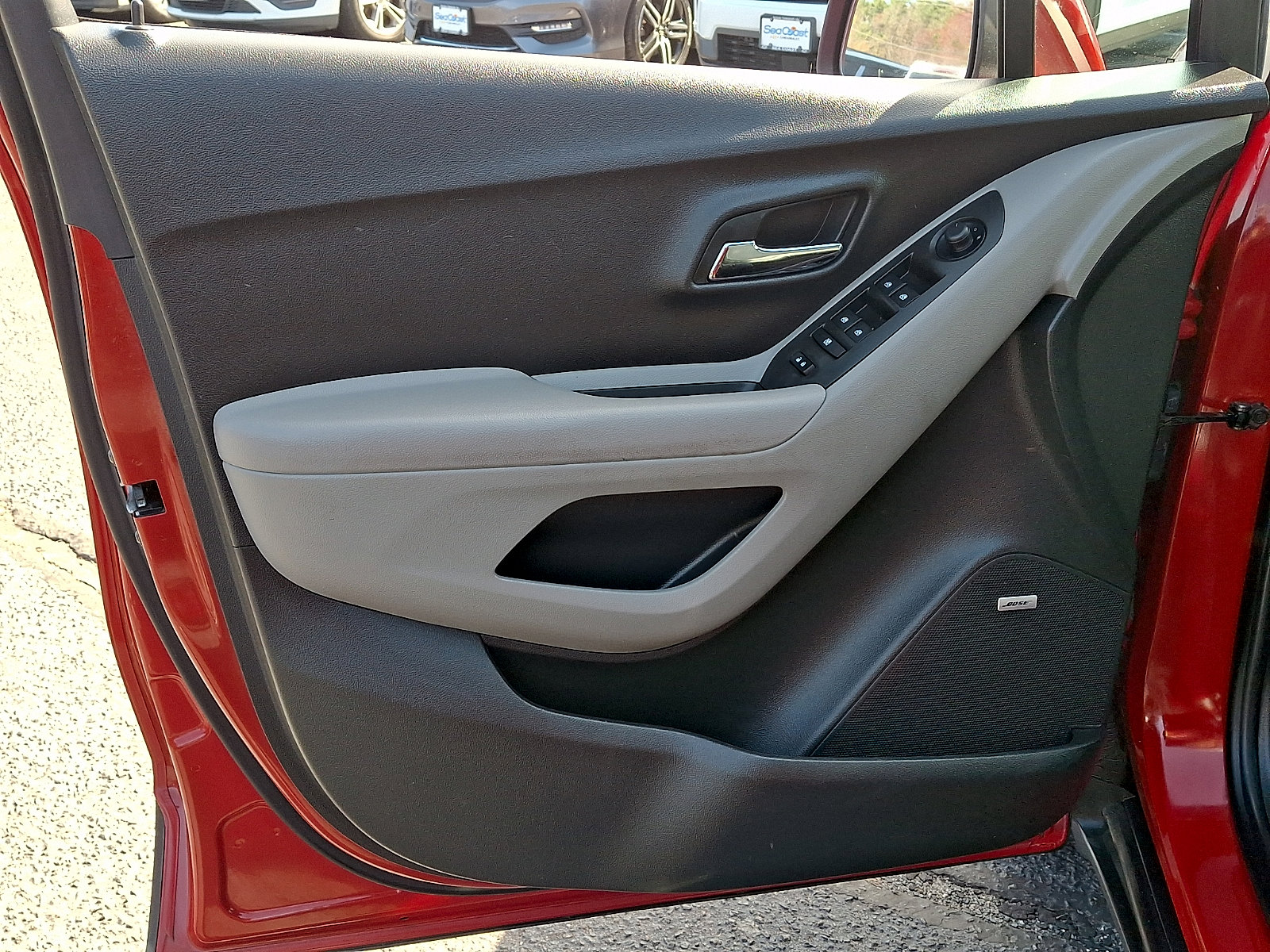 Used 2016 Chevrolet Trax LT w/ LT Sun and Sound Package image 13