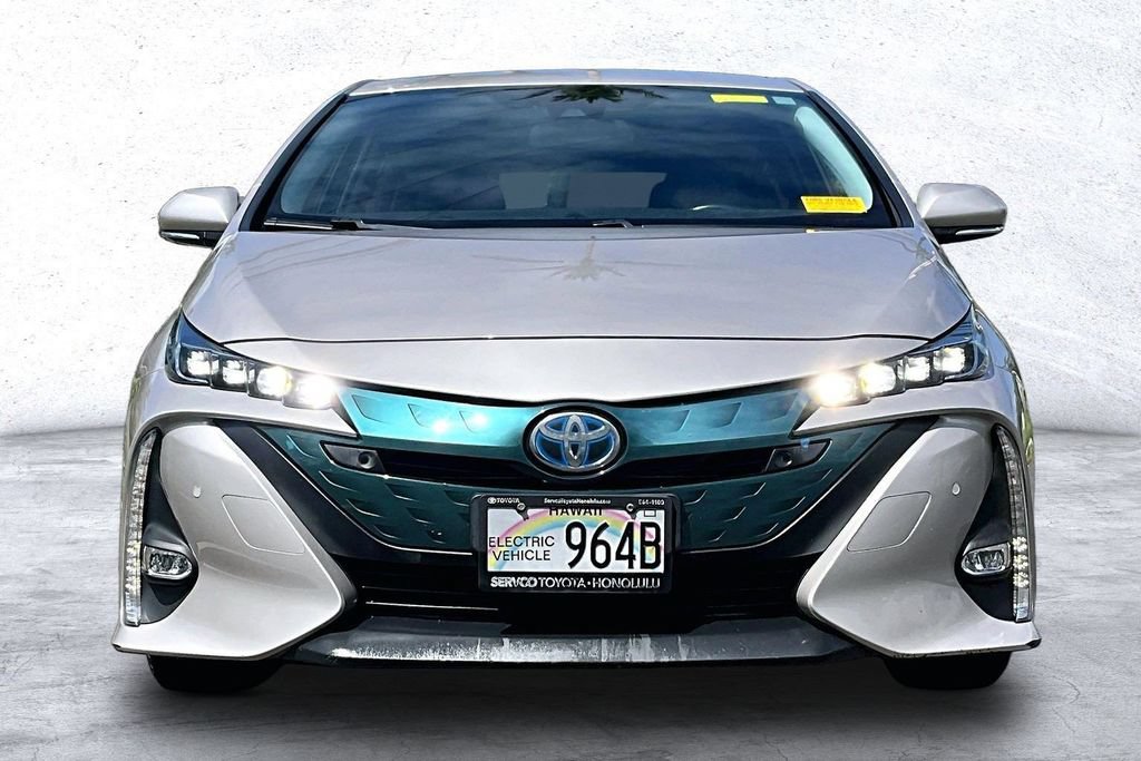 Used 2018 Toyota Prius Prime Plus FWD image 3