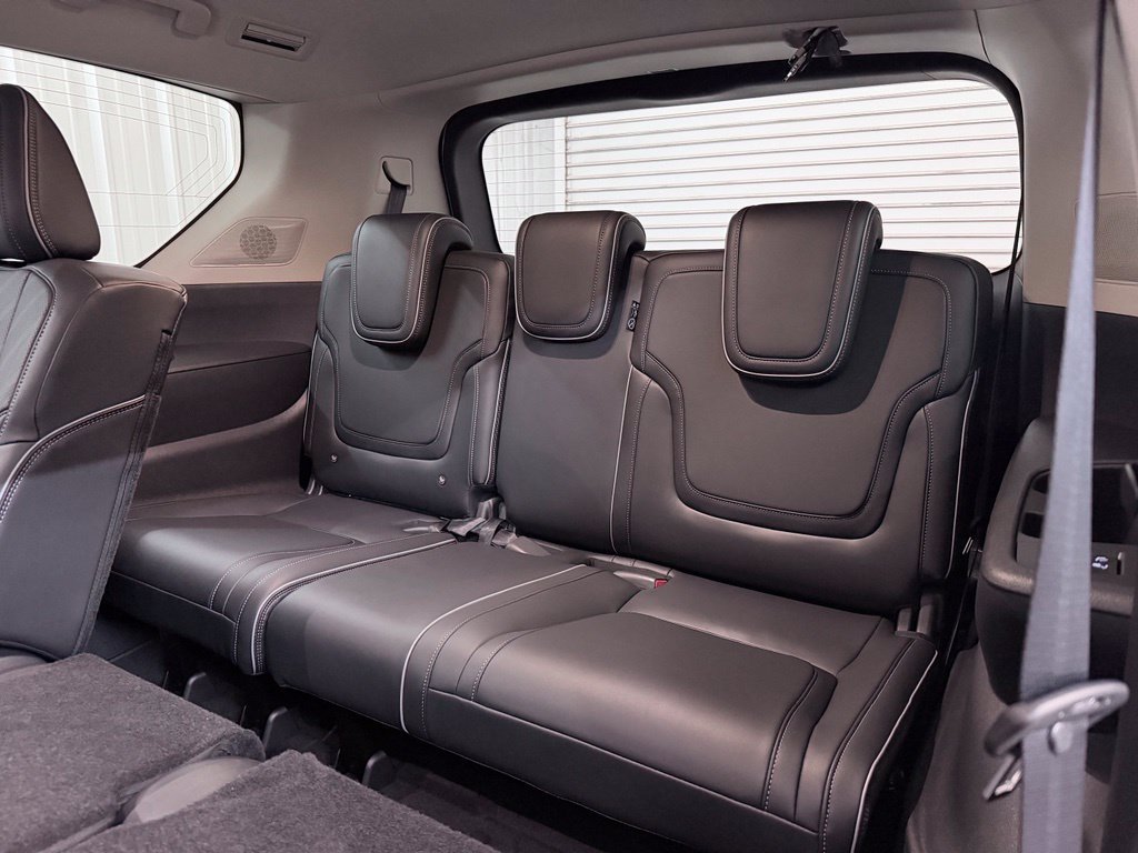 New 2027 INFINITI QX80 Luxe w/ Cargo Package AWD/4WD image 38