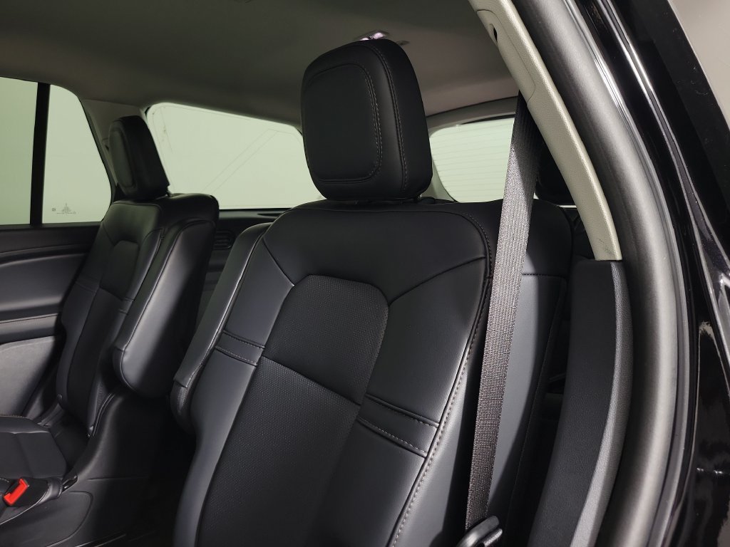 New 2026 Lincoln Aviator 2WD image 13
