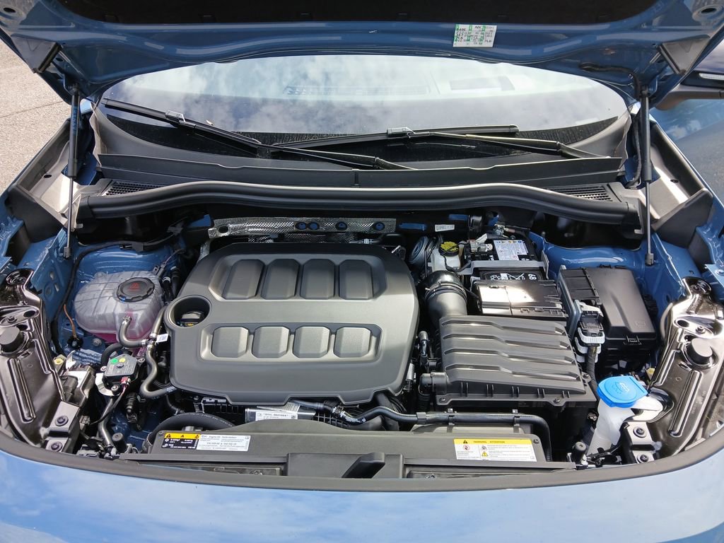 New 2025 Volkswagen Tiguan SE R-Line image 21