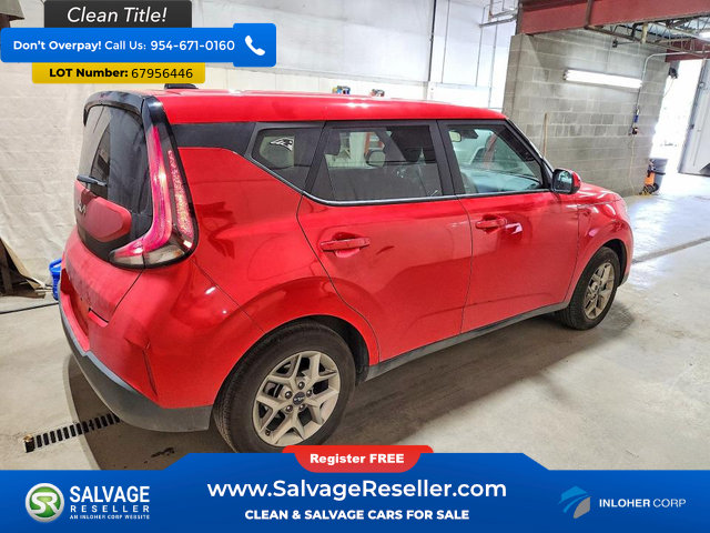 Used 2025 Kia Soul LX w/ LX Technology Package FWD image 4