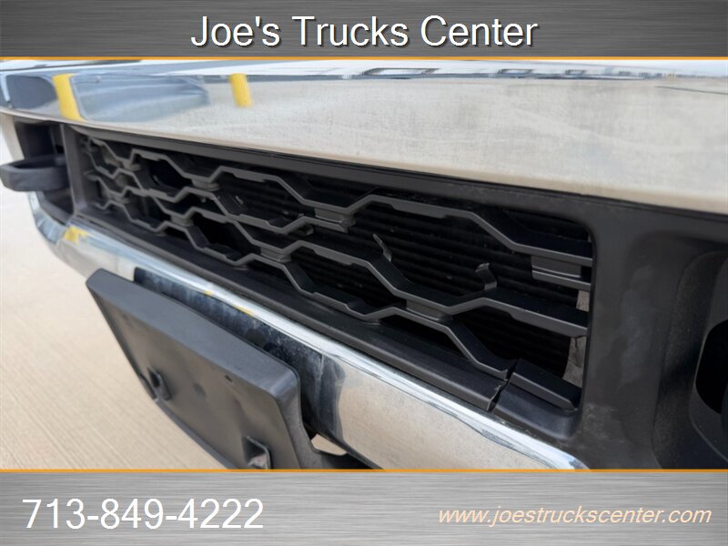 Used 2020 RAM 3500 Tradesman w/ Chrome Appearance Group RWD image 32