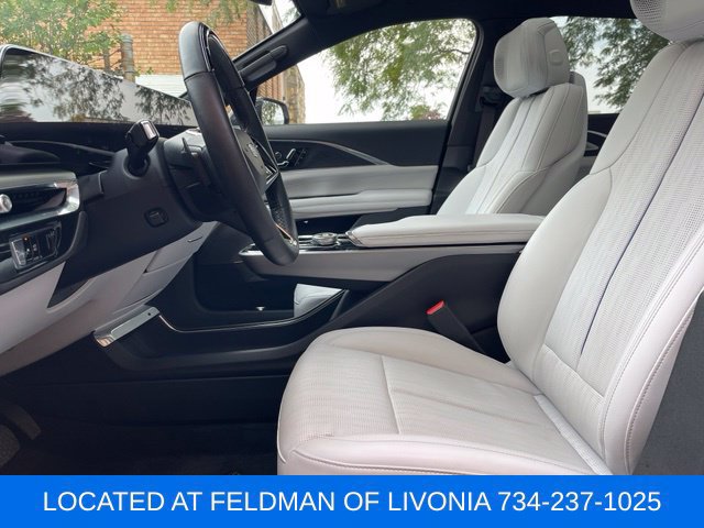 Certified 2024 Cadillac Lyriq Luxury AWD/4WD image 19