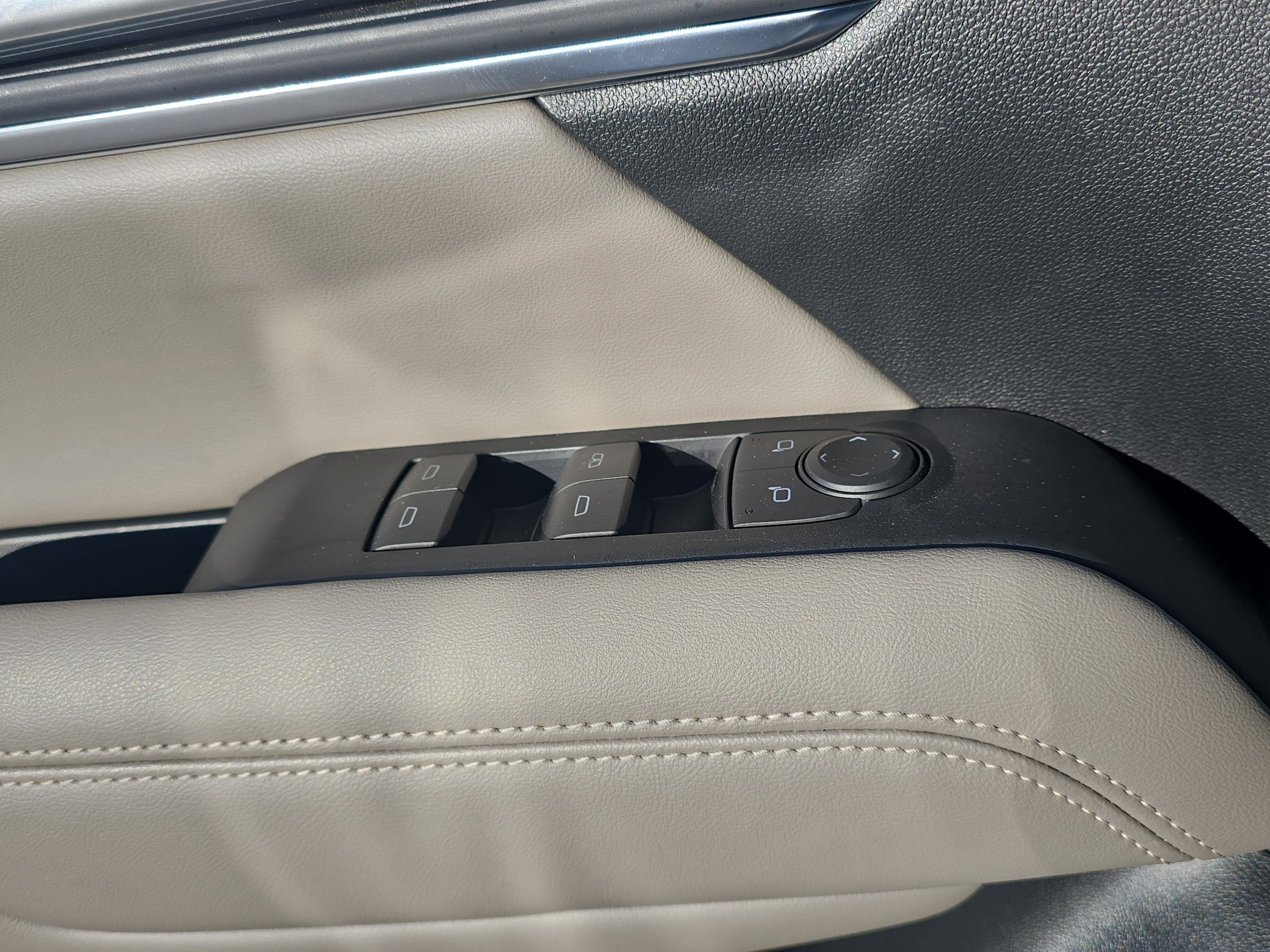 Used 2026 GMC Terrain Elevation w/ Elevation Premium Package image 25