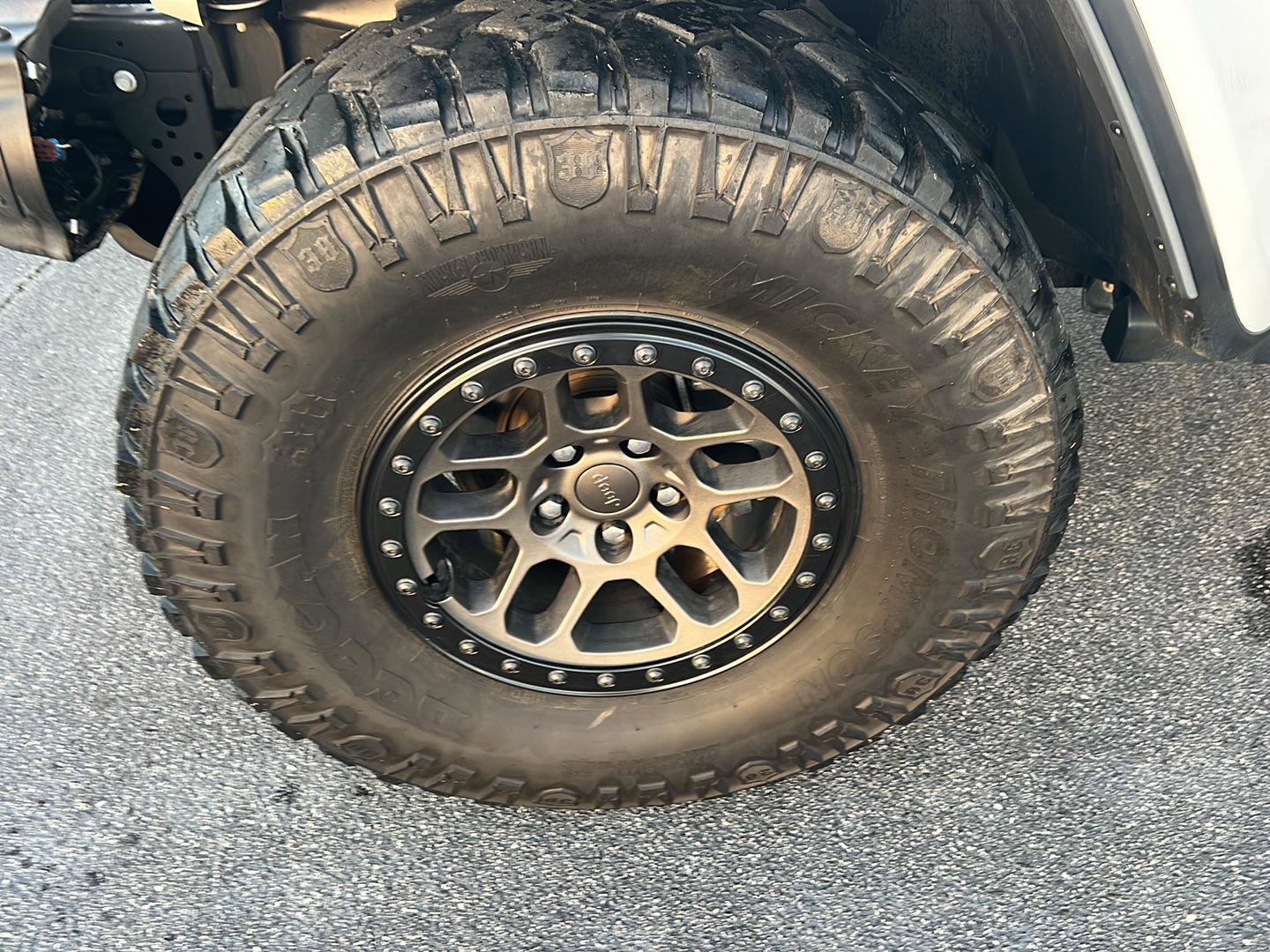 Used 2022 Jeep Wrangler Unlimited Rubicon w/ Xtreme Recon 35" Tire Package image 40