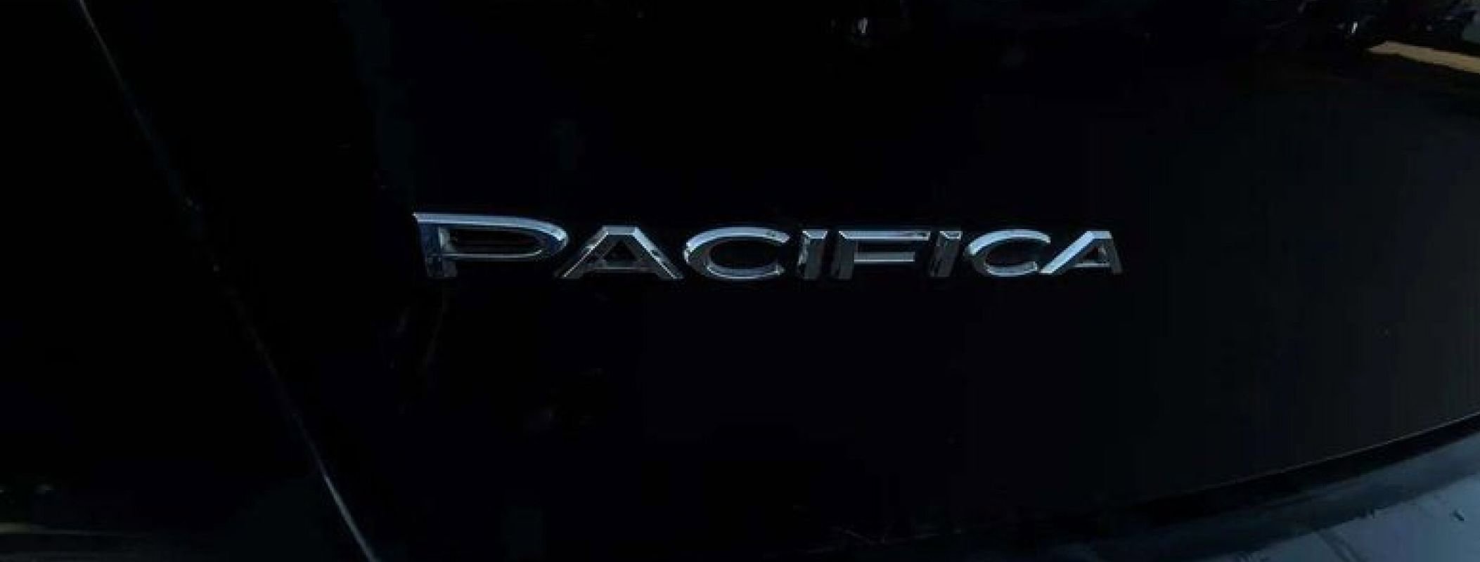 Used 2021 Chrysler Pacifica Touring-L image 19