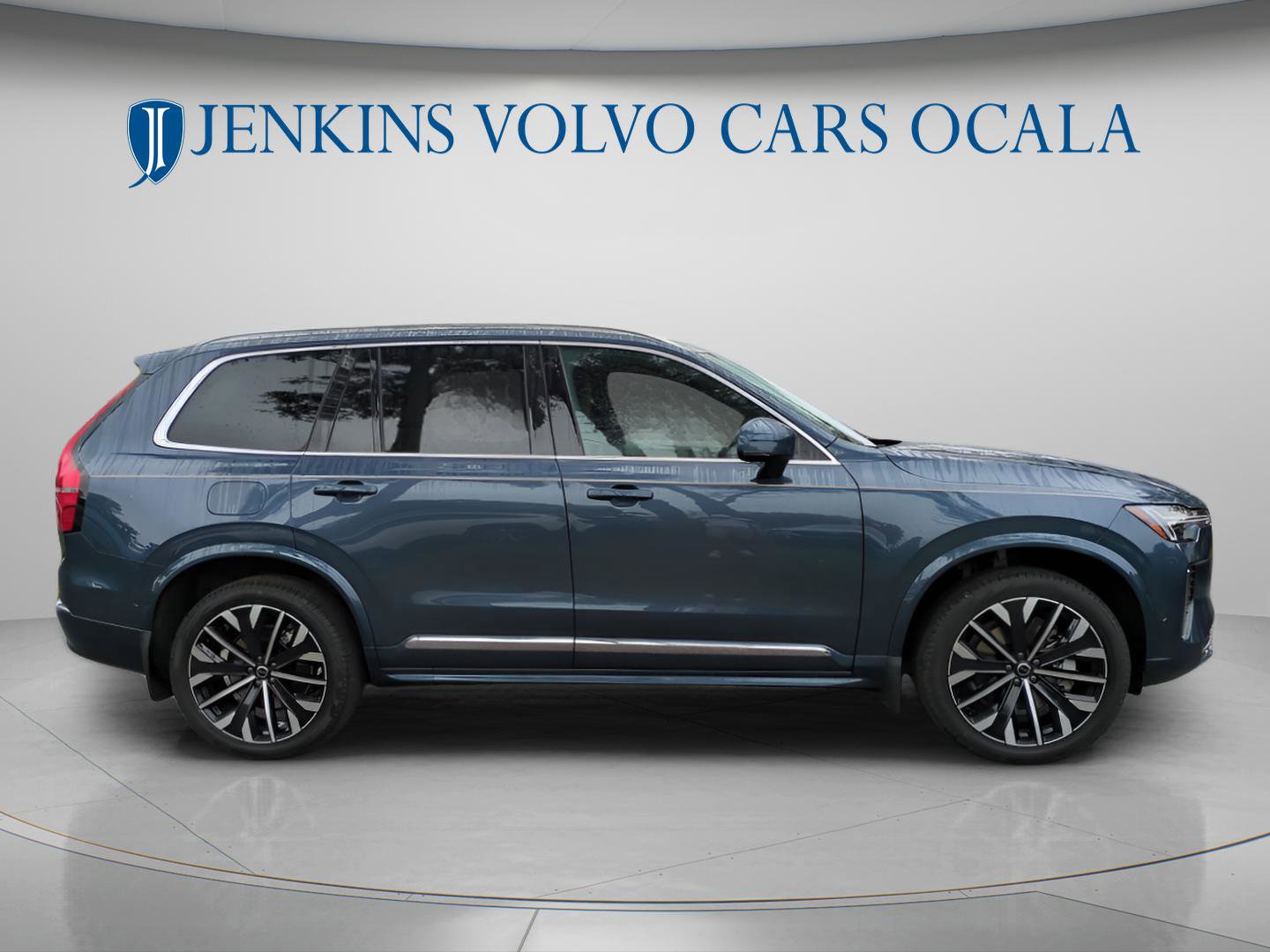 New 2026 Volvo XC90 B6 Plus w/ Protection Package Premier AWD/4WD image 2