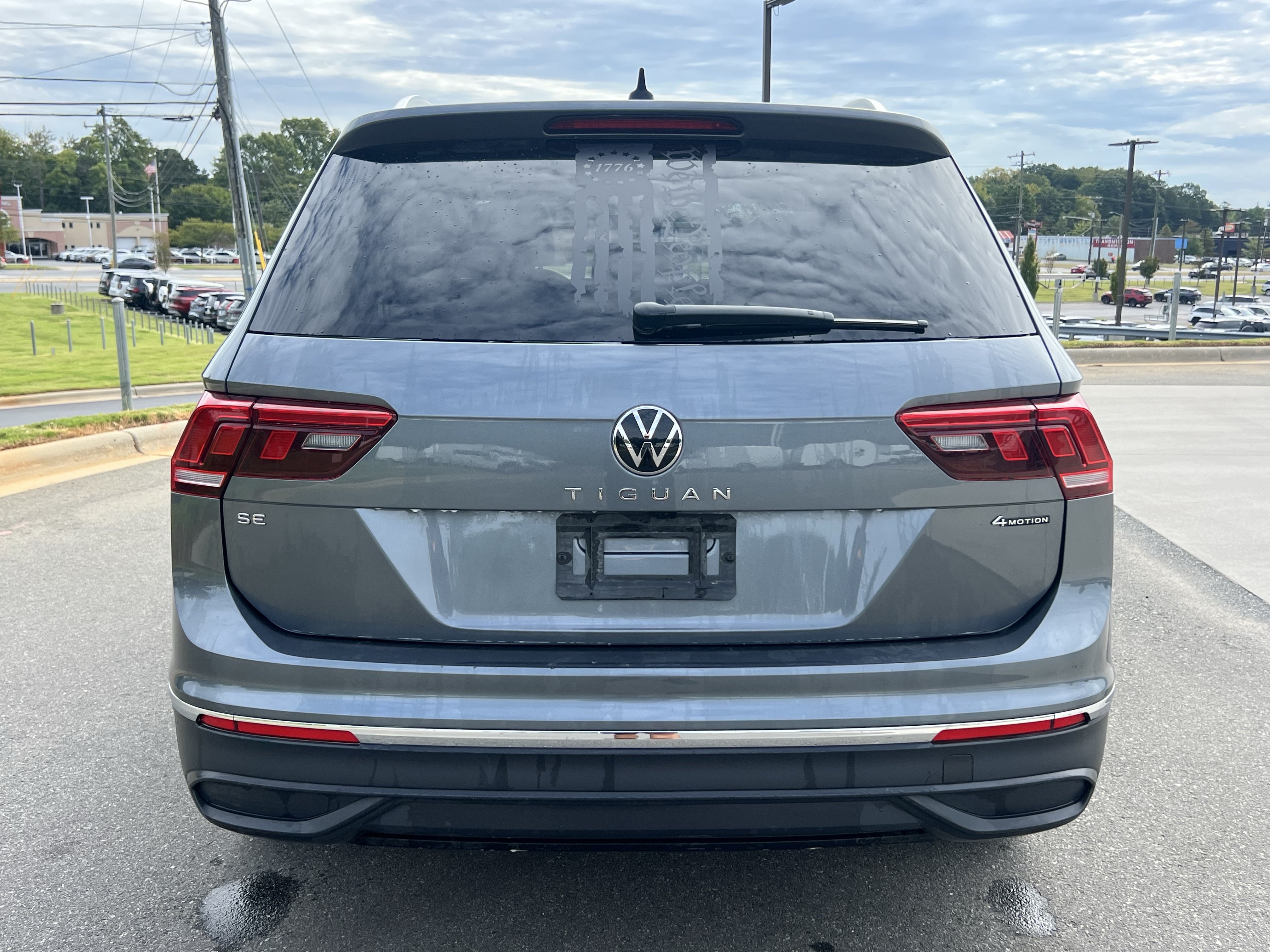 Used 2024 Volkswagen Tiguan SE AWD/4WD image 26