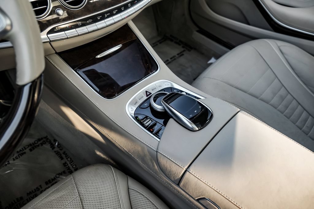 Used 2019 Mercedes-Benz S 560 Sedan image 26