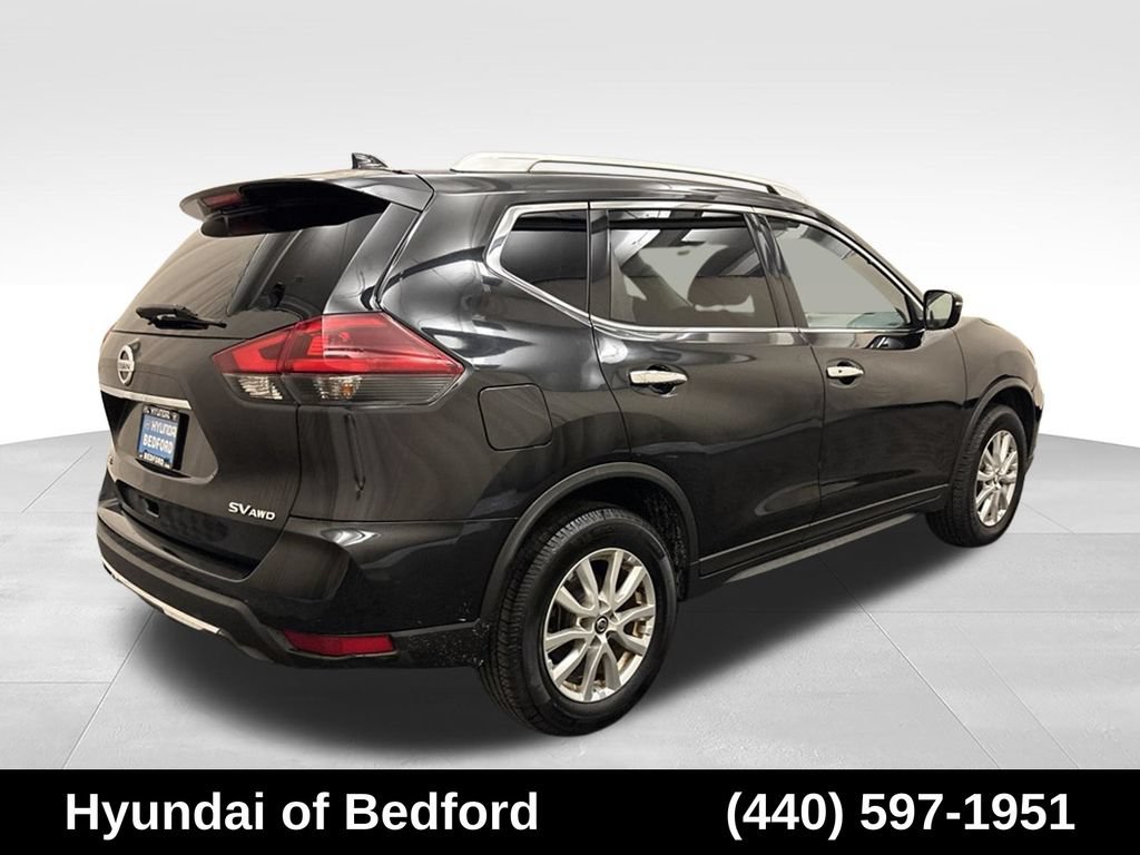 Used 2018 Nissan Rogue SV AWD/4WD image 5