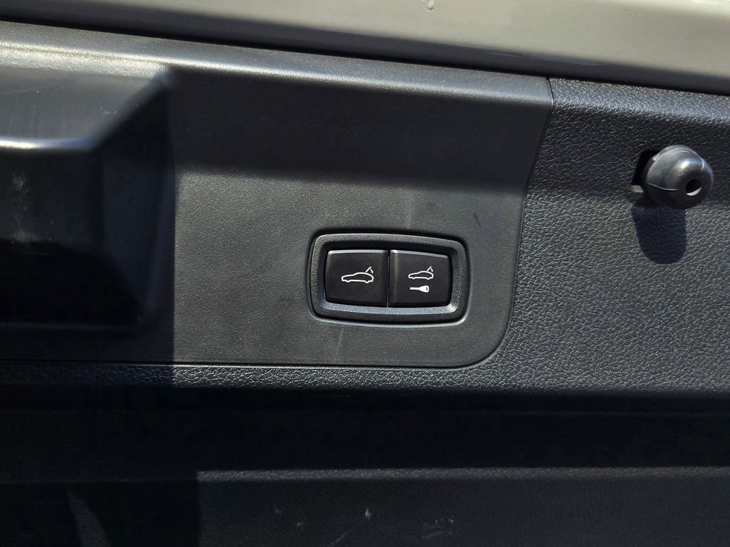 Used 2023 Porsche Panamera Platinum Edition image 41