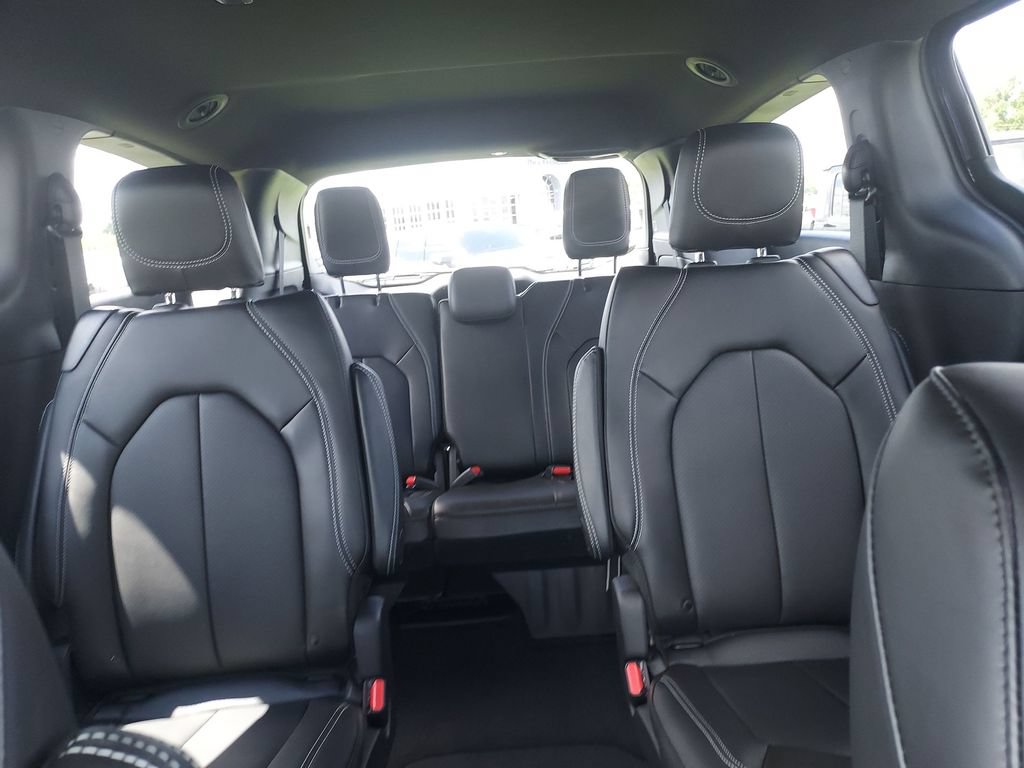 New 2027 Chrysler Pacifica LX FWD image 13