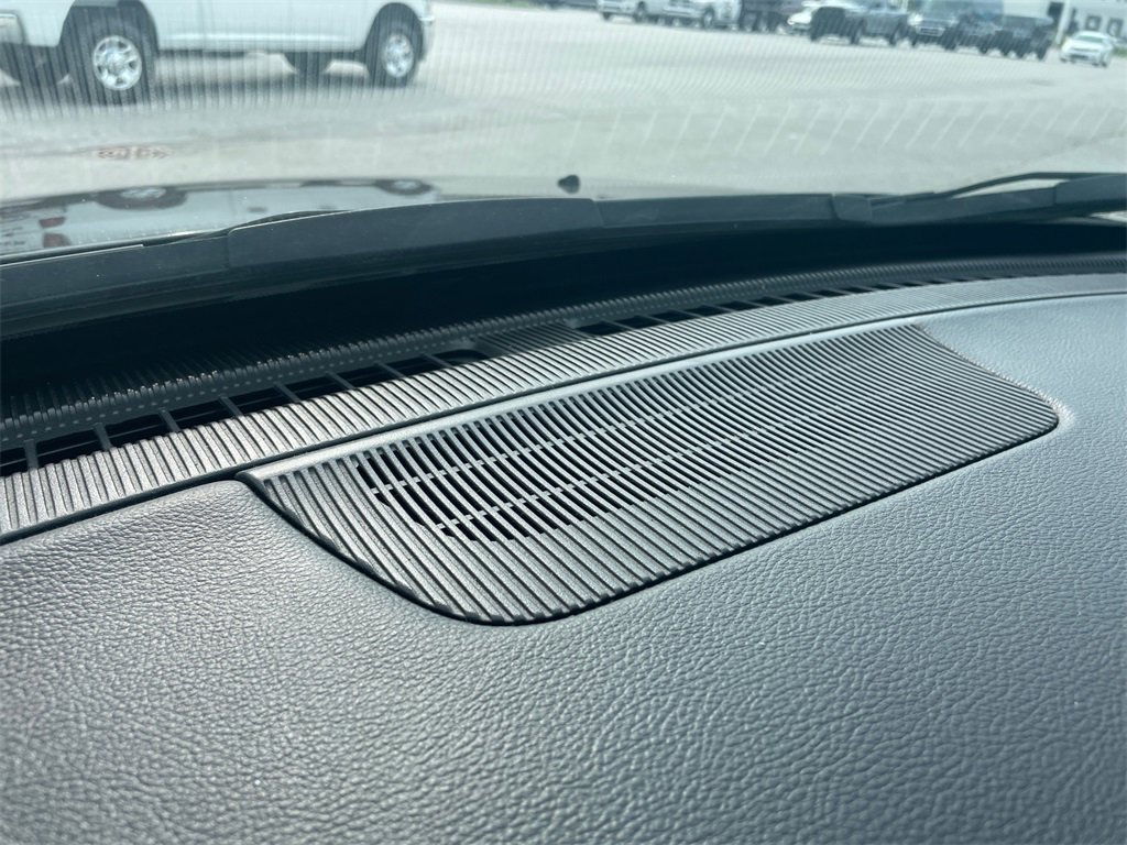 Used 2024 Jeep Compass Limited image 18