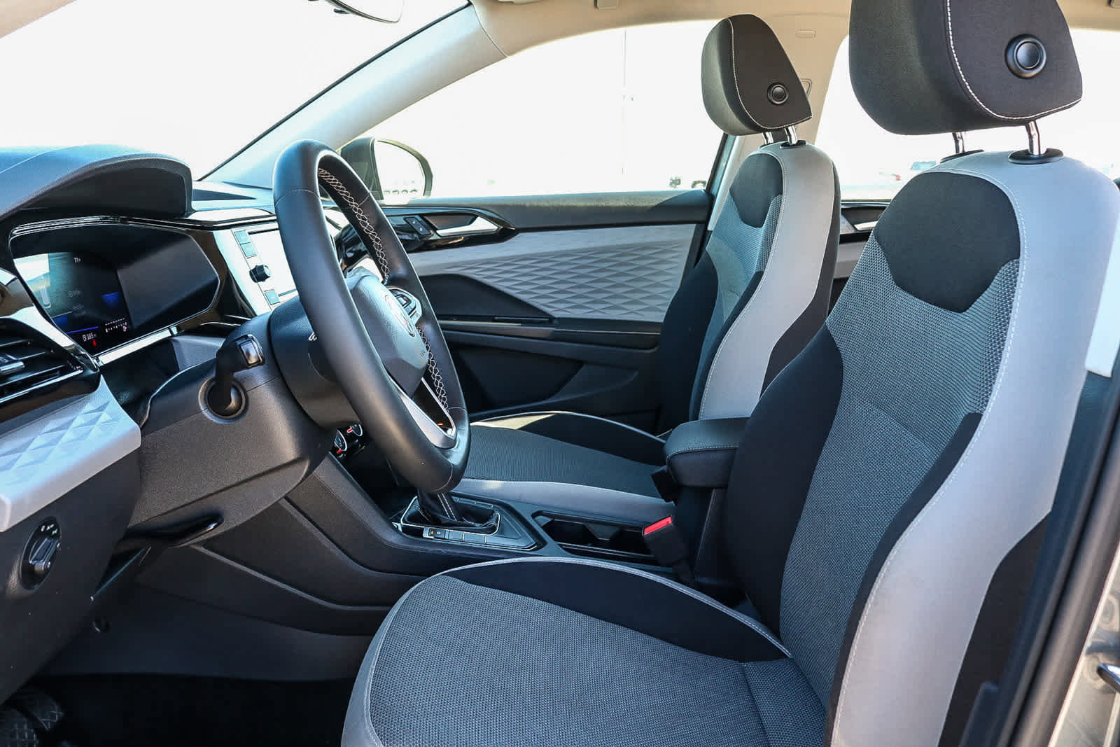 Used 2024 Volkswagen Taos S image 18