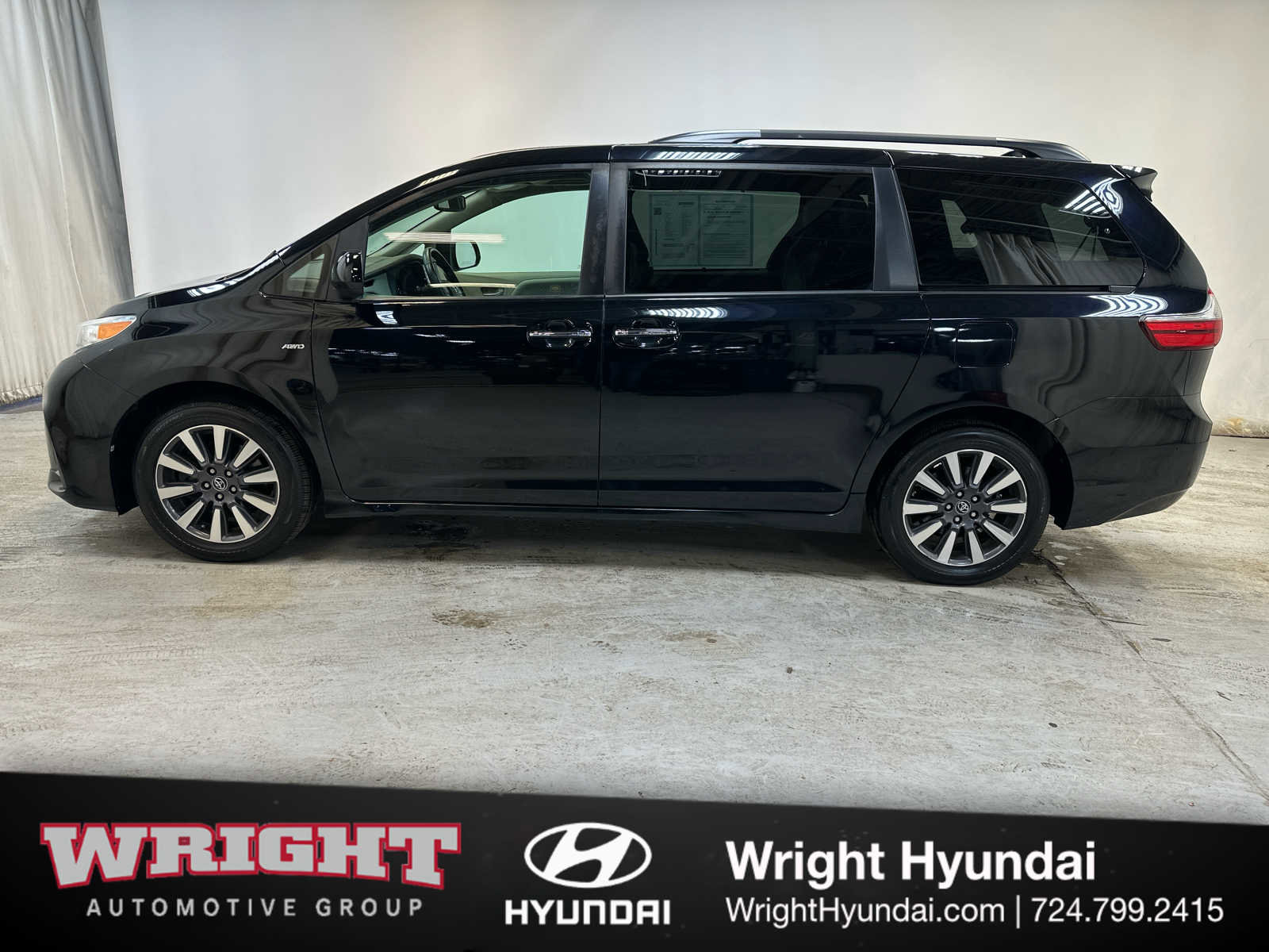 Used 2020 Toyota Sienna XLE image 7