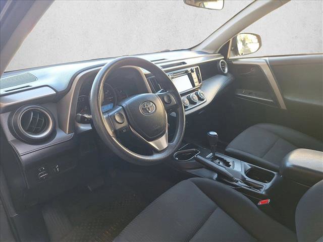 Used 2016 Toyota RAV4 LE image 9