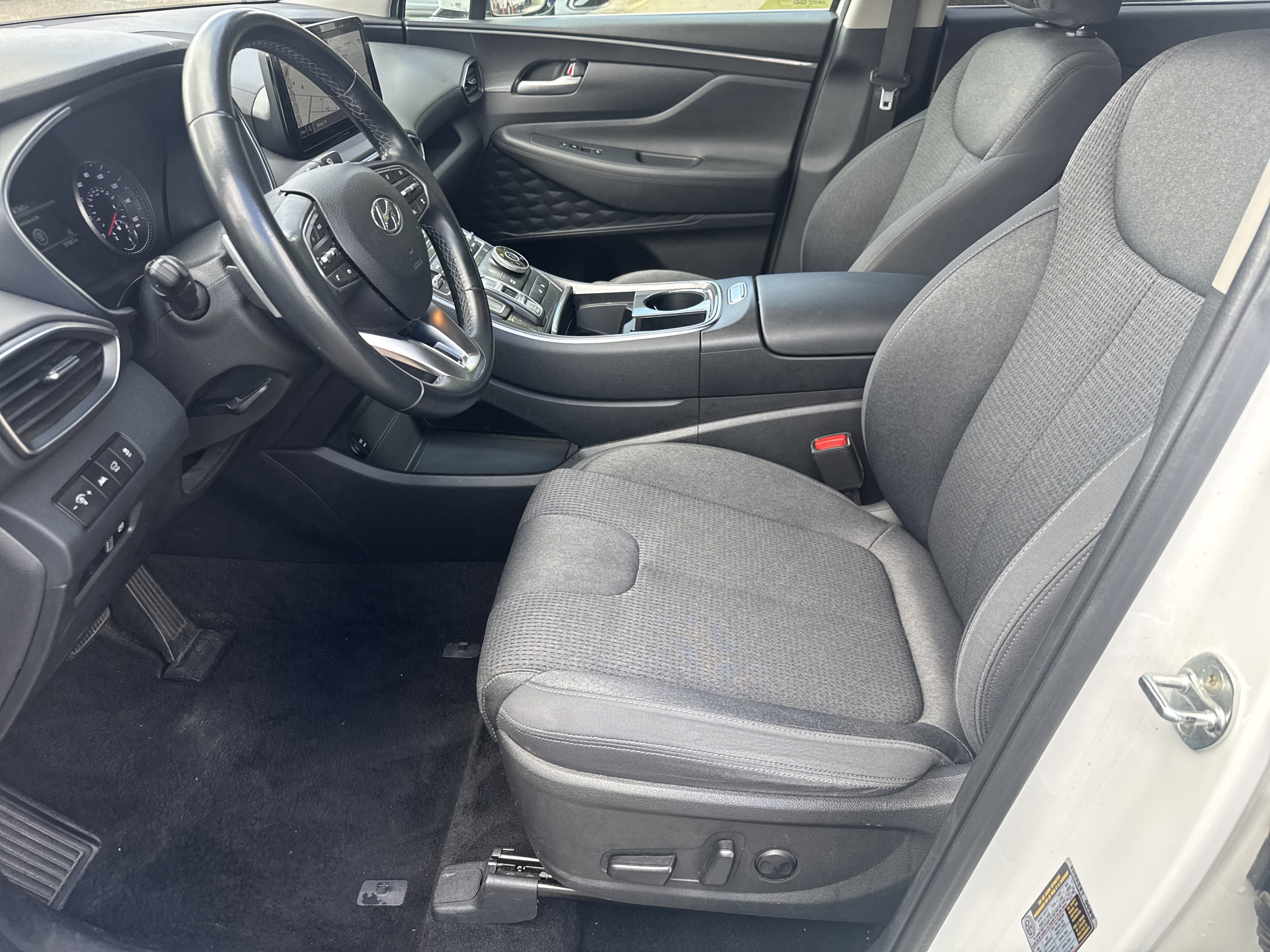 Used 2023 Hyundai Santa Fe SEL image 5