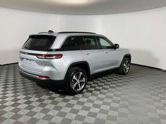 Used 2024 Jeep Grand Cherokee Limited 4xe w/ Luxury Tech Group II image 11