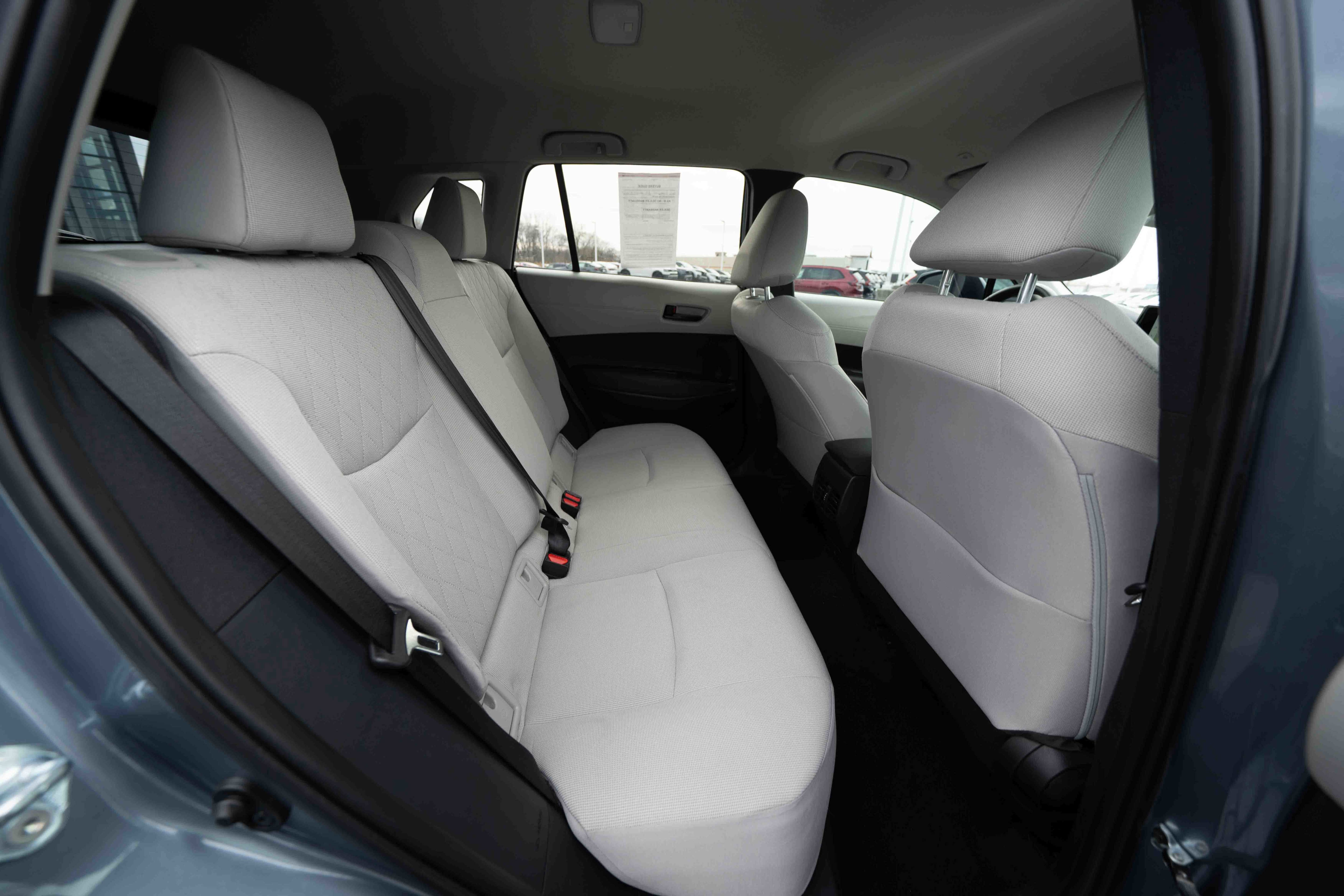 Used 2024 Toyota Corolla Cross LE image 25