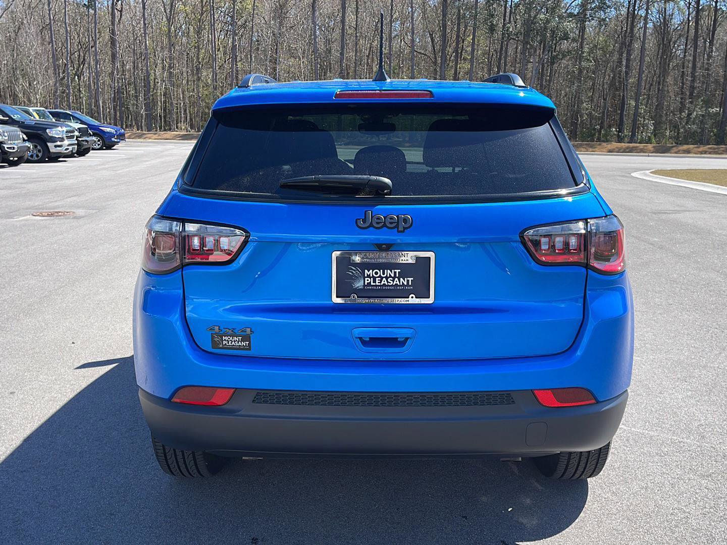 Used 2025 Jeep Compass Latitude w/ Altitude Special Edition image 6