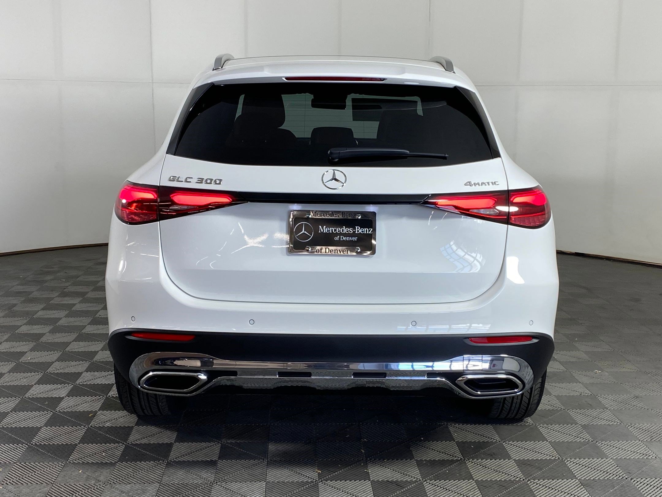 Used 2026 Mercedes-Benz GLC 300 4MATIC image 9