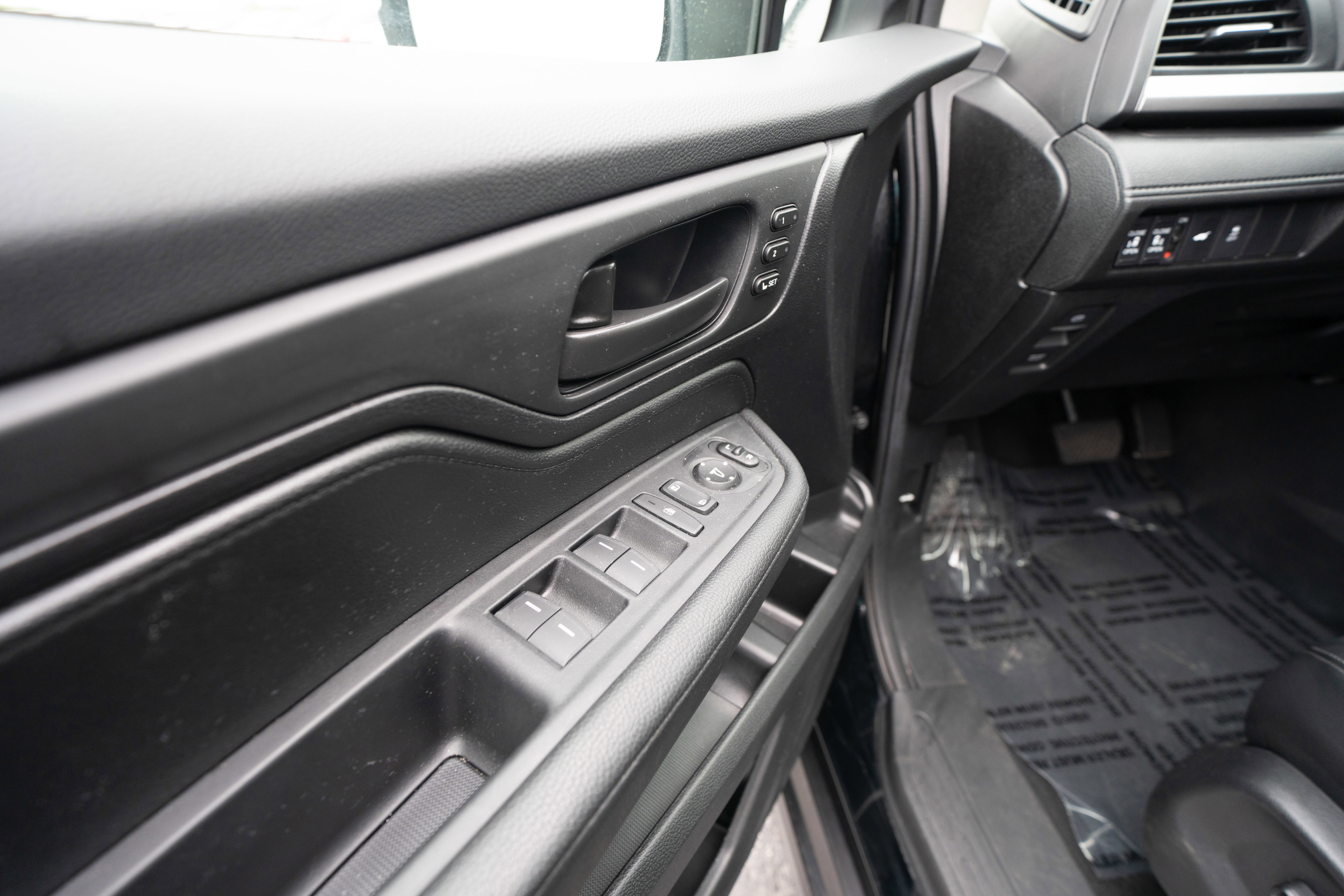 Used 2025 Honda Odyssey EX-L image 7