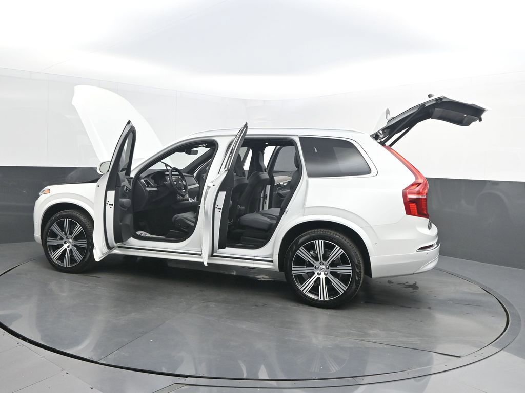 Certified 2025 Volvo XC90 B6 Ultra w/ Protection Package image 40