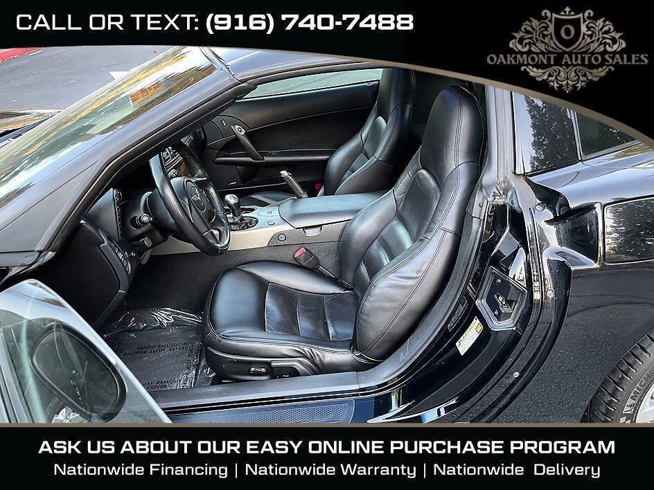 Used 2005 Chevrolet Corvette Coupe w/ Preferred Equipment Group RWD image 17