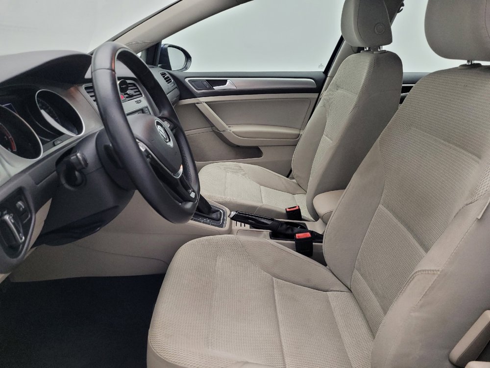 Used 2017 Volkswagen Golf S image 17