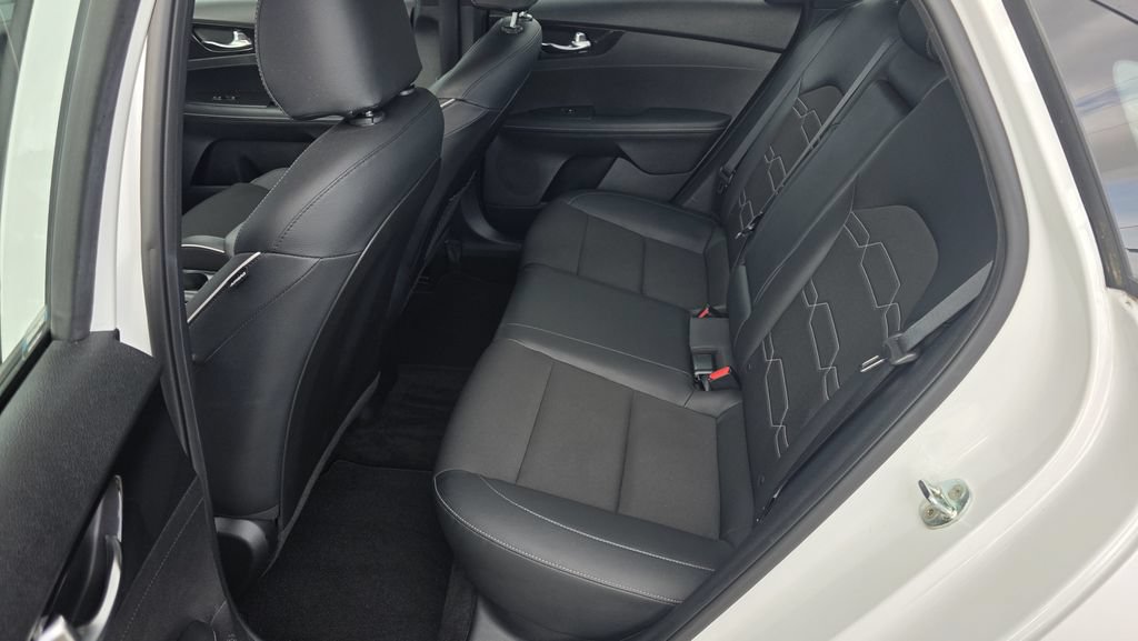 Used 2022 Kia Forte GT-Line FWD image 15