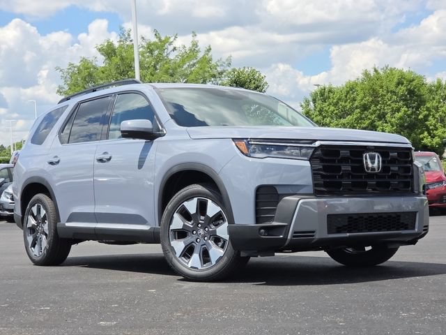New 2026 Honda Pilot Touring image 2