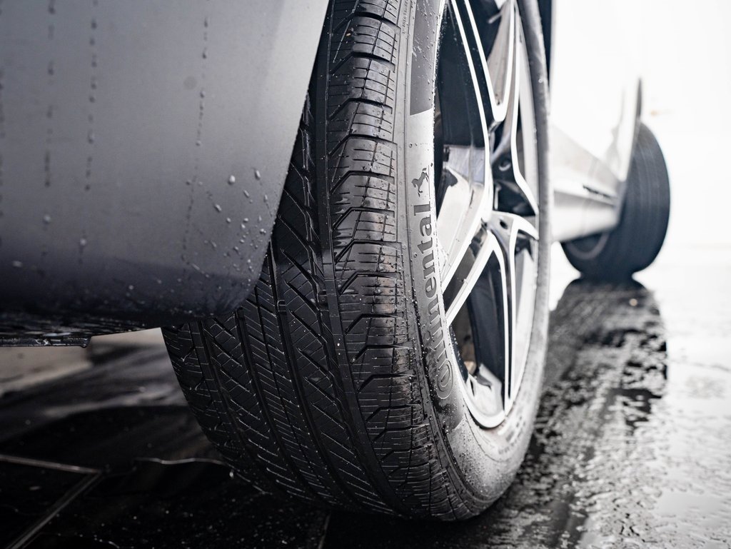 Certified 2024 Mercedes-Benz GLB 250 4MATIC image 40