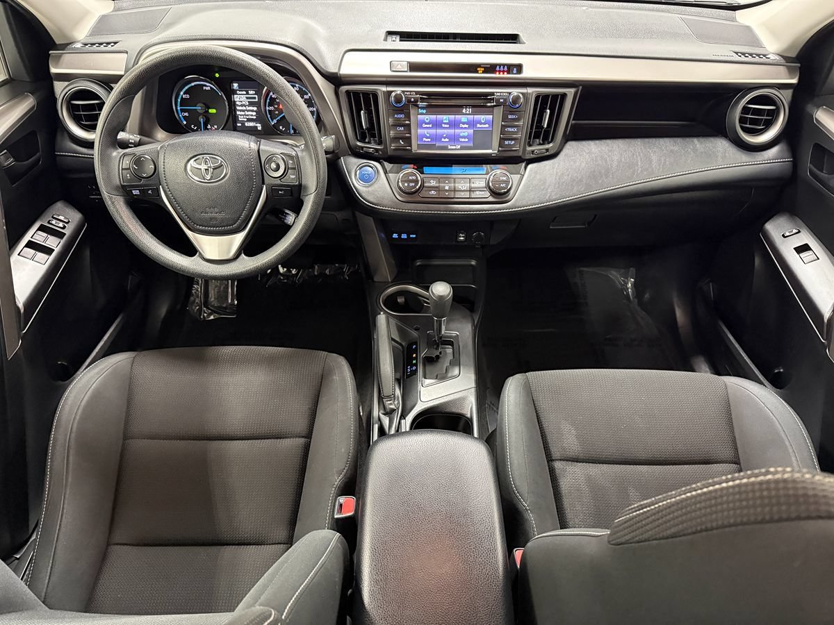 Used 2018 Toyota RAV4 LE AWD/4WD image 12