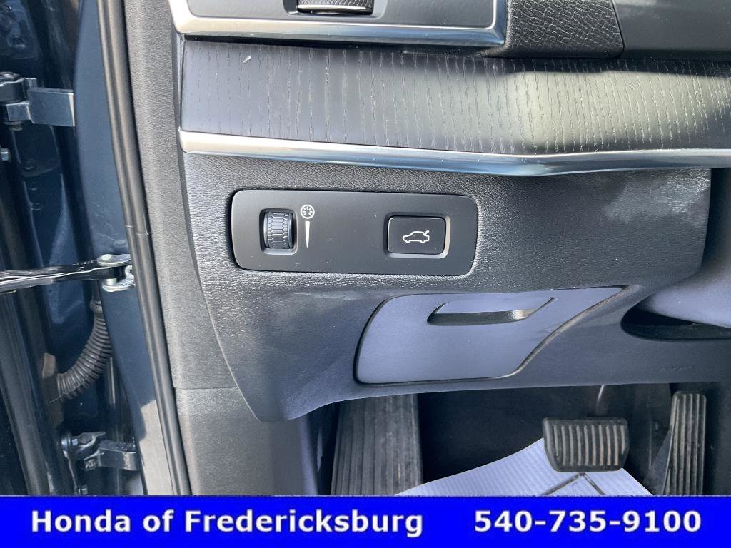 Used 2020 Volvo XC90 T6 Momentum w/ Protection Package Premier AWD/4WD image 42