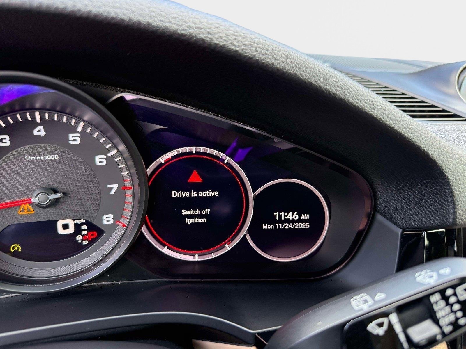 Used 2022 Porsche Cayenne w/ Premium Package image 54