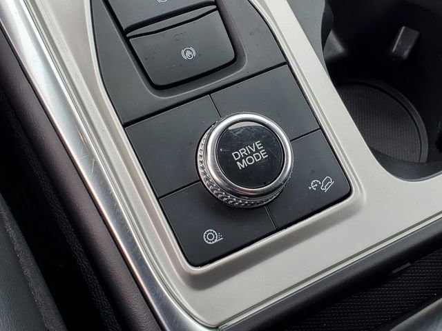 Used 2022 Ford Explorer XLT w/ Equipment Group 202A image 24