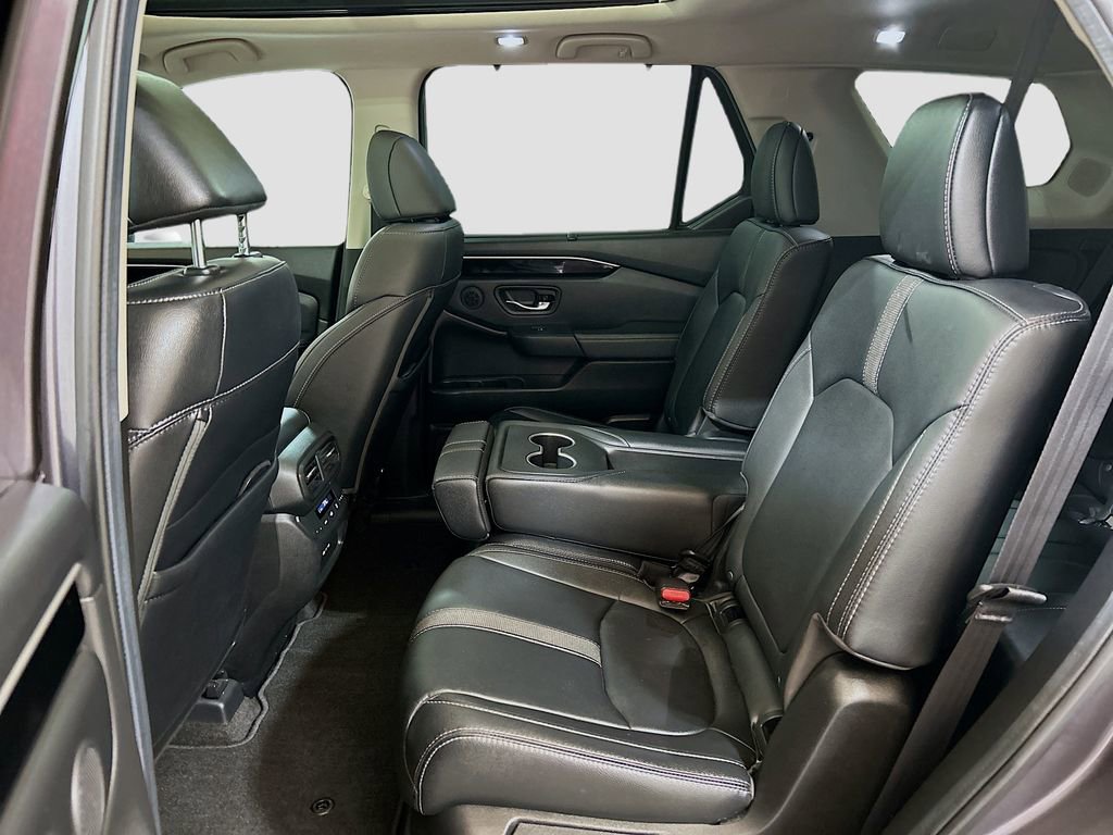 Used 2025 Honda Pilot Touring image 24