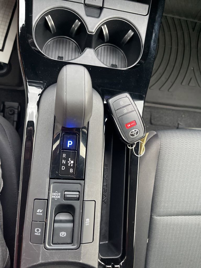 Used 2023 Toyota Prius LE image 21