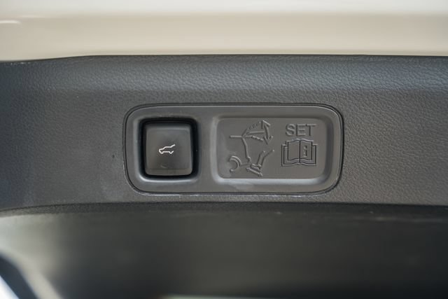 Used 2024 Ford Expedition Limited AWD/4WD image 15