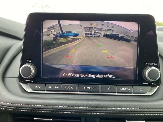 Used 2025 Nissan Rogue SV AWD/4WD image 23
