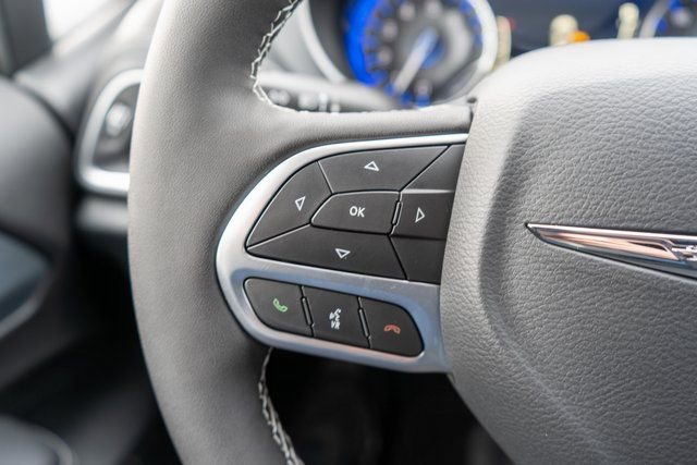 New 2026 Chrysler Pacifica Limited w/ Uconnect Theater Family Group image 16