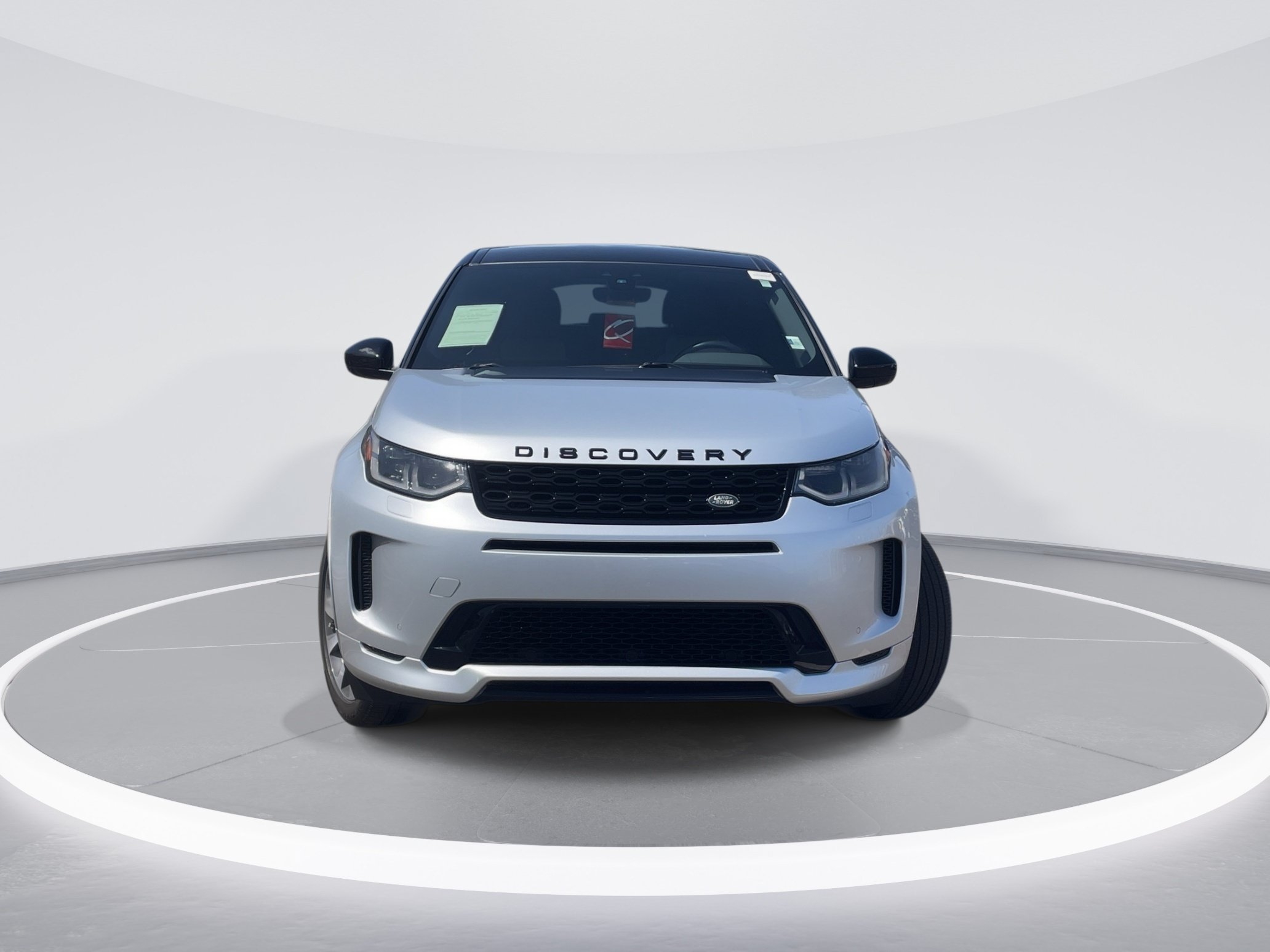 Used 2020 Land Rover Discovery Sport SE R-Dynamic AWD/4WD image 2