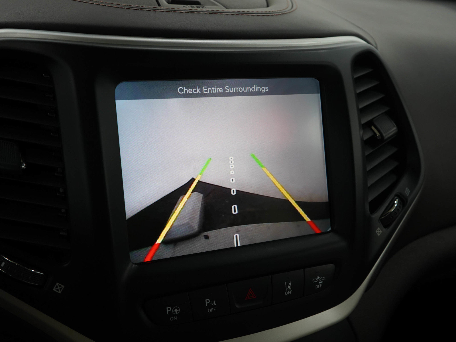 Used 2016 Jeep Cherokee Overland w/ Technology Group AWD/4WD image 22