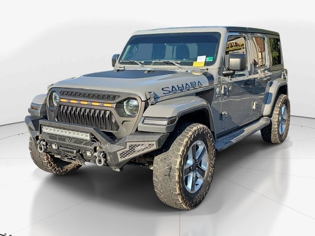 Used 2018 Jeep Wrangler Unlimited Sahara AWD/4WD image 9