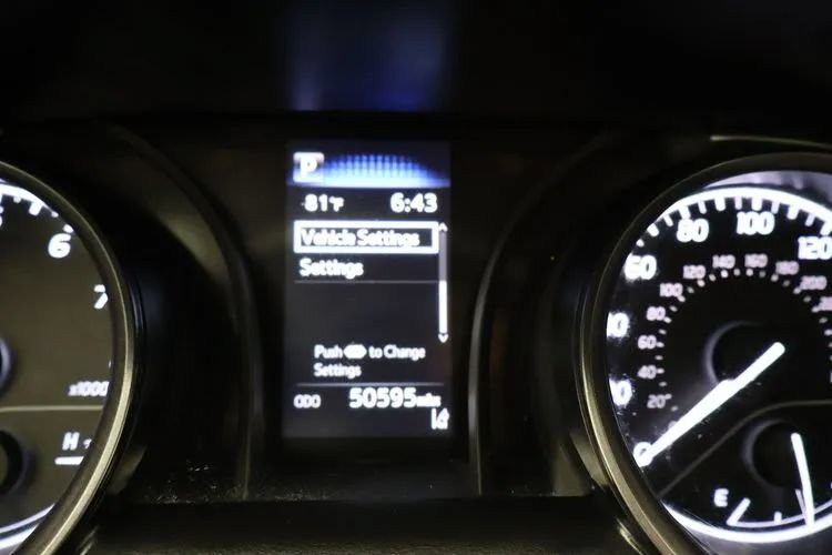 Used 2023 Toyota Camry SE FWD image 27