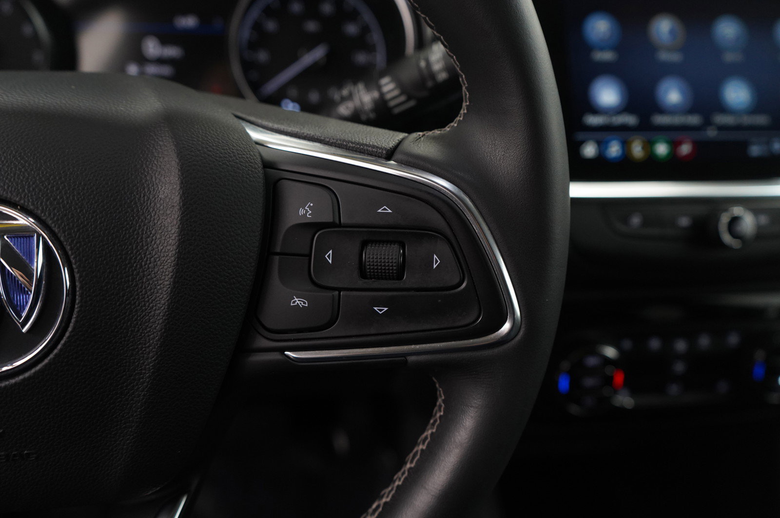 Used 2022 Buick Encore GX Select image 17