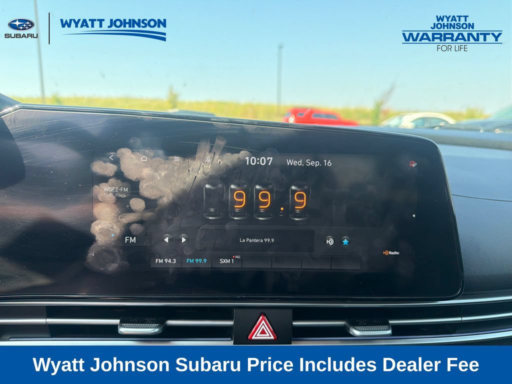 Used 2022 Hyundai Elantra Limited FWD image 24