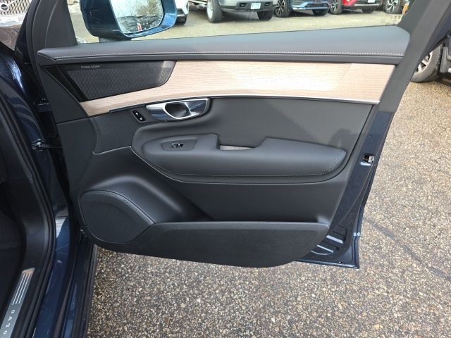 New 2026 Volvo XC90 B6 Plus w/ Protection Package Premier image 13
