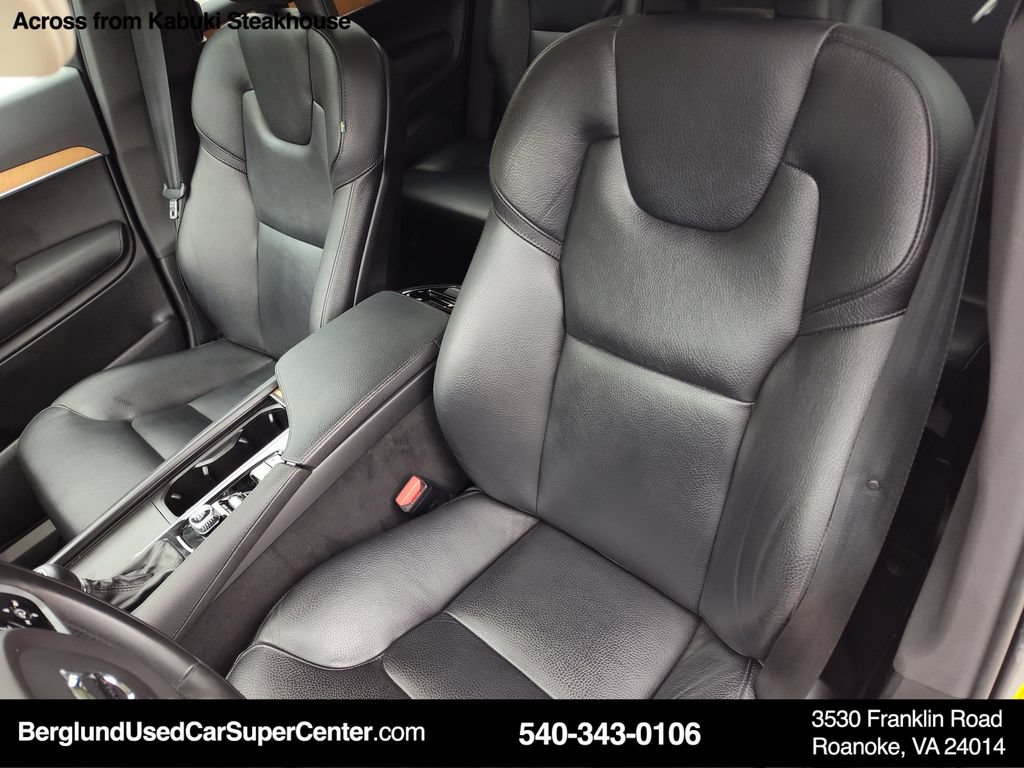 Used 2021 Volvo XC90 T6 Momentum w/ Advanced Package AWD/4WD image 19